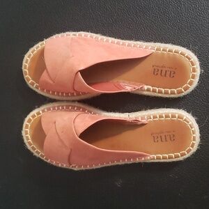 Ana sandals pearl color